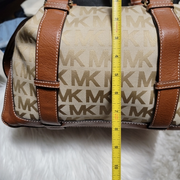 Michael Kors Black Signature Brookville Bowling Bag Purse - Picture 7 of 10